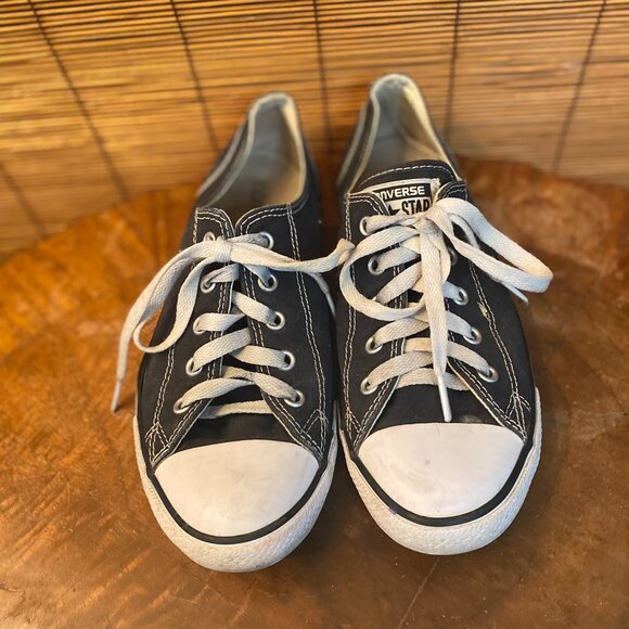 Converse All Stars Black & White Low Athletic Tennis Shoes Size 8 - Picture 1 of 6